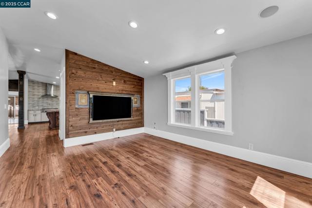 189 Suez Dr, Pacheco CA: https://media.crmls.org/mediaz/b45f3693-e52b-4171-9238-88d231545a7d.jpg