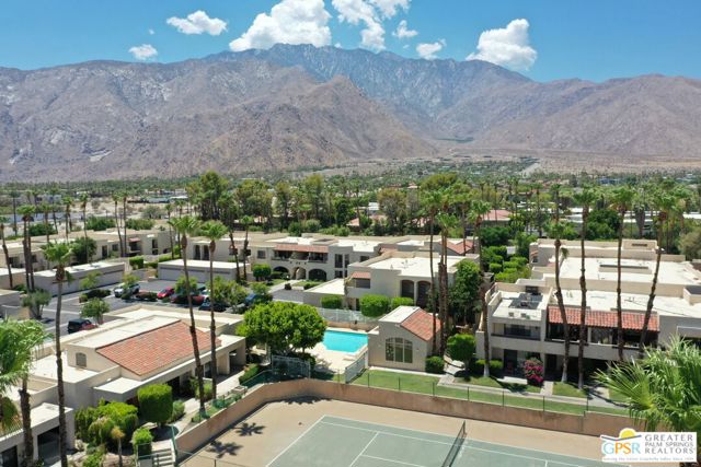 200 E Racquet Club Road, Palm Springs CA: https://media.crmls.org/mediaz/b4606825-a302-4673-963c-e87d1ae5b2c0.jpg