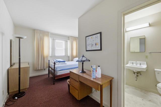 3900 Balboa Street, San Francisco CA: https://media.crmls.org/mediaz/b46090a5-79c9-4201-b283-58238323b5a5.jpg