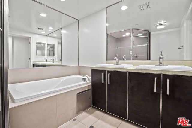 1500 Purdue, Los Angeles CA: https://media.crmls.org/mediaz/b460c933-7047-4684-879e-62d015b79676.jpg