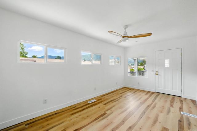 8975 Lawrence Welk Drive, Escondido CA: https://media.crmls.org/mediaz/b460cdcb-add0-4617-8cdb-734d7ca64fcf.jpg