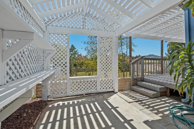 Wonderful gazebo at the side of the house