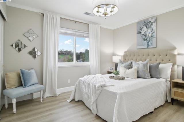 484 El Pintado Rd, Danville CA: https://media.crmls.org/mediaz/b461a70a-02a0-4a97-99a8-fdbe53cbd687.jpg