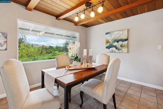 1810 Meadow Lane, Walnut Creek CA: https://media.crmls.org/mediaz/b461b706-2053-4a42-80ea-4f8ea992479e.jpg