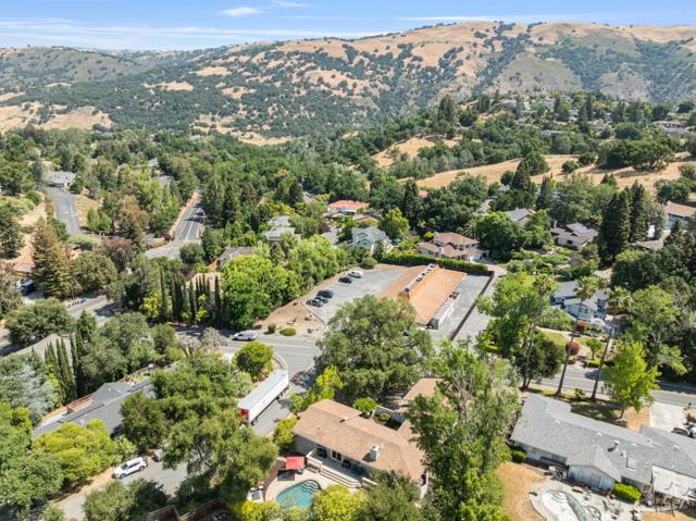 16795 Jackson Oaks Drive, Morgan Hill CA: https://media.crmls.org/mediaz/b461f588-c207-4e19-acda-b5cd95eea9cc.jpg