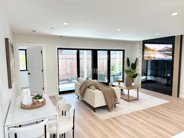 3845 East Lake Way, Redwood City CA: https://media.crmls.org/mediaz/b4620bf4-d240-4892-817b-00becf491f4c.jpg
