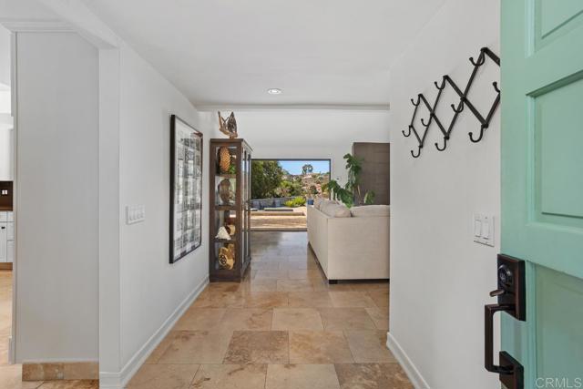 560 San Andres Dr., Solana Beach CA: https://media.crmls.org/mediaz/b4622971-8eb1-4738-8d5a-343e6d19cd76.jpg