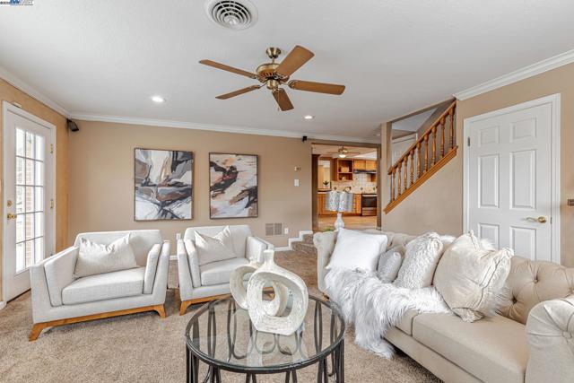 591 Vili Way, Pleasant Hill CA: https://media.crmls.org/mediaz/b4626ede-ba34-4186-9749-a579283d8114.jpg