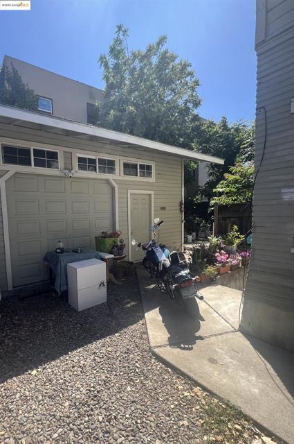 619 W 6Th St, Antioch CA: https://media.crmls.org/mediaz/b46270b2-eab7-48fe-ac90-ad9da516d921.jpg