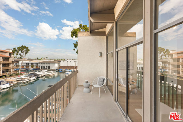 9323 Marina Pacifica Drive, Long Beach CA: https://media.crmls.org/mediaz/b4628b59-5fbf-40fa-b161-e6ae7b780ce9.jpg