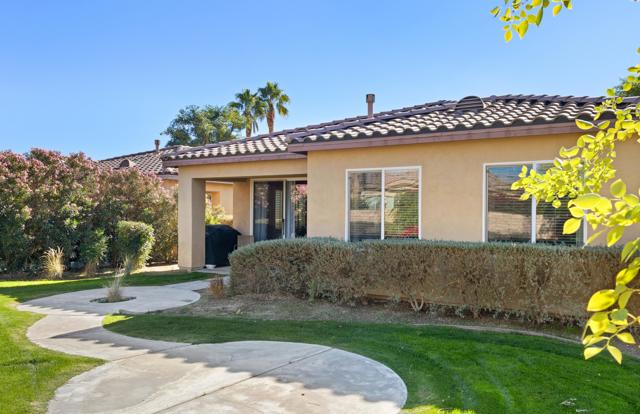 82126 Travolta Ave Avenue, Indio CA: https://media.crmls.org/mediaz/b46343ca-2169-42b5-9868-f34923396807.jpg