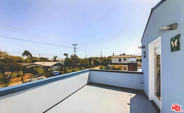 653 Marine Street photo 44