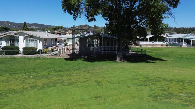 11851 Riverside Dr, Lakeside CA: https://media.crmls.org/mediaz/b463d698-c112-47cb-b75f-6b63034d2f76.jpg