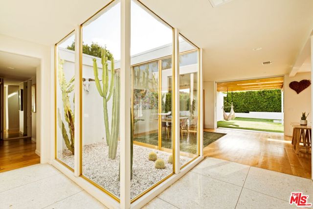 6641 Bedford Avenue, Los Angeles CA: https://media.crmls.org/mediaz/b463e0f8-085c-41b6-ac8d-fee9ac8dd03b.jpg