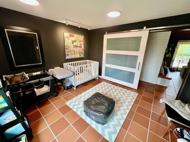 2073 Elevado Rd, Vista CA: https://media.crmls.org/mediaz/b464675b-98b0-4db7-b782-8e27624e9094.jpg