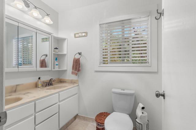 1458 Oakleaf Drive, Royal Oaks CA: https://media.crmls.org/mediaz/b464a26f-7660-440a-bf96-b03daf156d5c.jpg