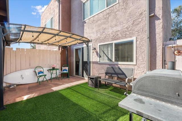 Detail Gallery Image 5 of 24 For 1463 N Broadway, Unit a, Escondido,  CA 92026 - 2 Beds | 1/1 Baths