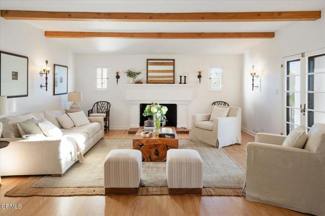 Detail Gallery Image 8 of 69 For 1110 E Mountain St, Glendale,  CA 91207 - 4 Beds | 3 Baths