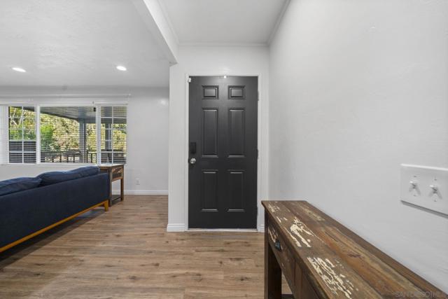 1780 Grove Rd, El Cajon CA: https://media.crmls.org/mediaz/b46605f2-7cba-4551-bad1-4288d59a24e2.jpg