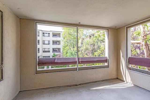 410 Sheridan Avenue, Palo Alto CA: https://media.crmls.org/mediaz/b4665d3a-2651-4610-9002-610d85a77895.jpg