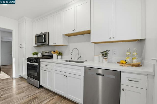 1035 Orange st, Concord CA: https://media.crmls.org/mediaz/b46696ae-1af7-4e5f-b41f-631b33d09fa8.jpg