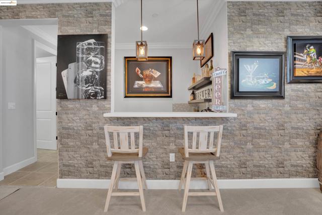 542 Harbor Cove Cir, Discovery Bay CA: https://media.crmls.org/mediaz/b466c505-9bbf-458b-9e2f-6379a6ab1cd1.jpg