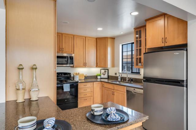 373 Coral Ridge Drive, Pacifica CA: https://media.crmls.org/mediaz/b46702b3-b8e9-4ca3-9217-cd37f3950022.jpg