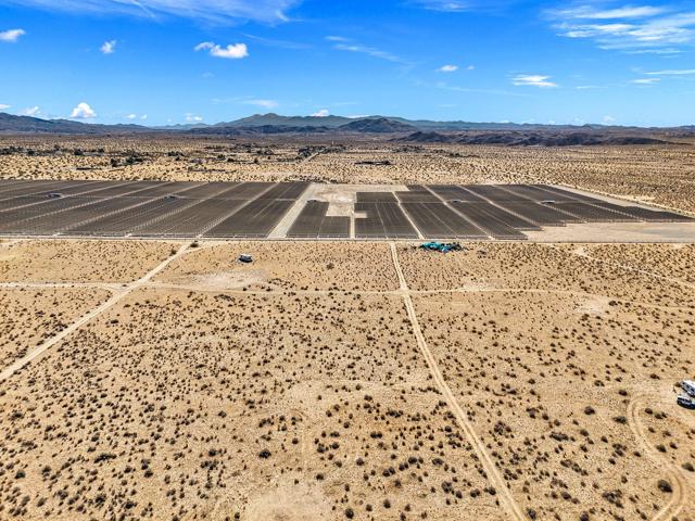 0 Sun Mesa Road, Joshua Tree CA: https://media.crmls.org/mediaz/b46779c9-5a63-4cf7-9645-5185dd3b2bec.jpg