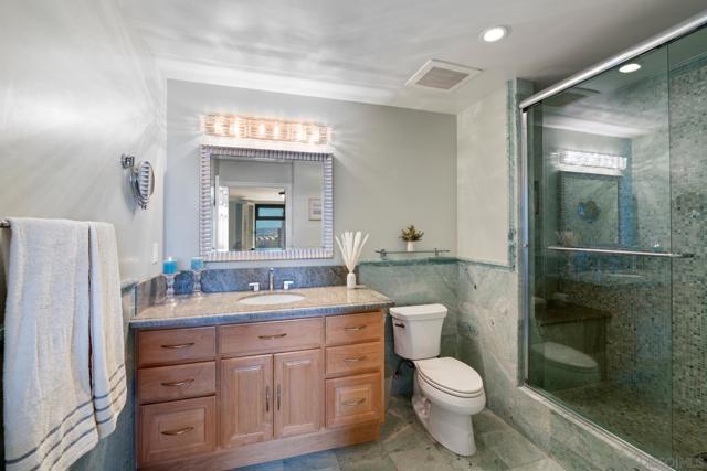 645 Front St, San Diego CA: https://media.crmls.org/mediaz/b467c029-dd87-4177-9f9c-130052167d32.jpg