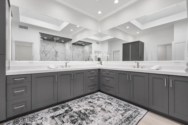 79754 Arnold Palmer, La Quinta CA: https://media.crmls.org/mediaz/b4680bea-d75c-466e-80f0-b996481e0d46.jpg