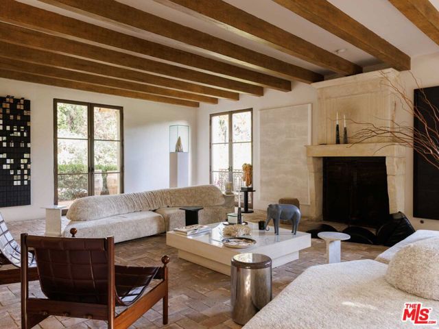 9606 Heather Road, Beverly Hills CA: https://media.crmls.org/mediaz/b4684042-de13-4fee-9211-f9ae61b733e7.jpg