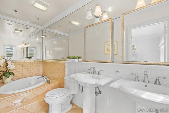3033 Browning, San Diego CA: https://media.crmls.org/mediaz/b4684ac7-d104-457c-a6b9-2b1da4282077.jpg
