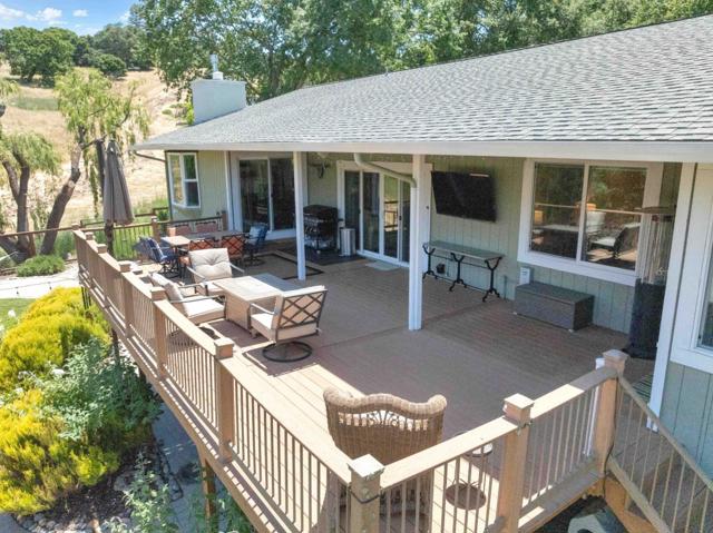 3480 White Oak Court, Morgan Hill CA: https://media.crmls.org/mediaz/b468e291-ac56-45e5-bee3-07da4d084639.jpg