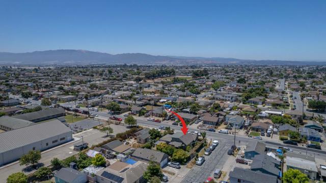 1117 Garner Avenue, Salinas CA: https://media.crmls.org/mediaz/b4692a45-a2a0-40ee-a636-307094fe5109.jpg