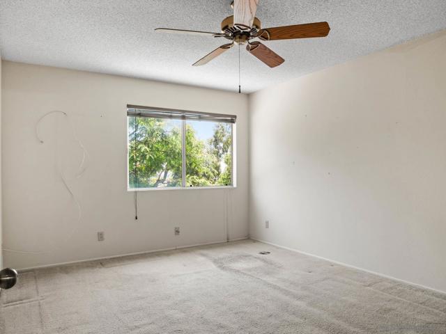 13810 Riverhead Ct, San Diego CA: https://media.crmls.org/mediaz/b469e7a6-6242-4800-8812-9918059bc1e4.jpg