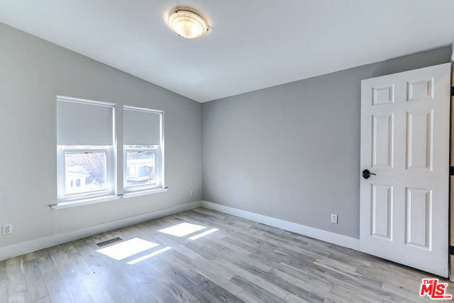 117 Navajo Lane, Topanga CA: https://media.crmls.org/mediaz/b469f7f1-f9b4-4105-900b-66662b76d454.jpg