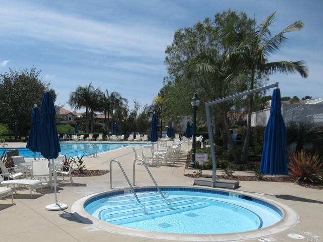 4052 Aeolia Way, Oceanside CA: https://media.crmls.org/mediaz/b46a4241-2c3c-42d4-870a-e048fc3f2a3f.jpg