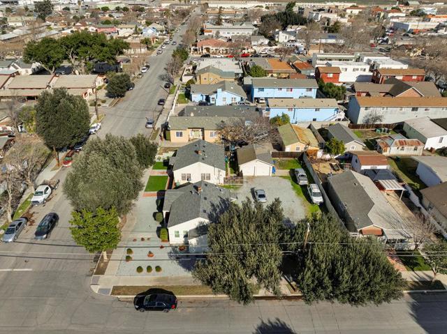 427 Ellis Street, King City CA: https://media.crmls.org/mediaz/b46ae2c1-1389-4d96-9c07-1b7d7efb31e1.jpg