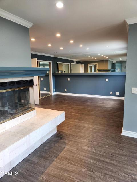 13644 Deering Lane, Moorpark CA: https://media.crmls.org/mediaz/b46afca7-d6d8-4bda-af21-20bcaca40f0b.jpg