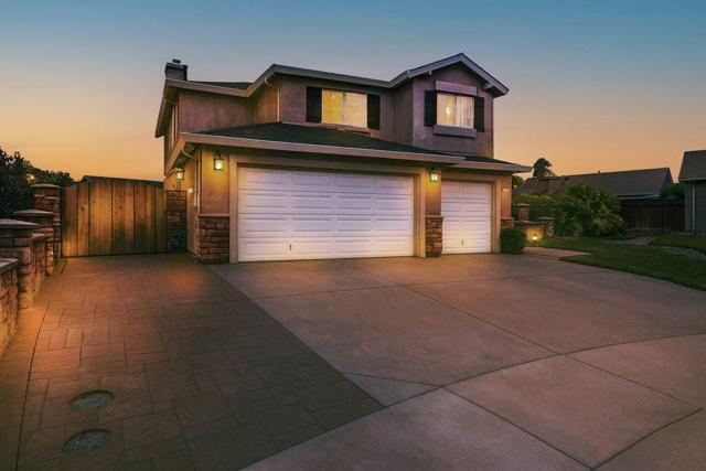 1851 Burgundy Circle, Gonzales CA: https://media.crmls.org/mediaz/b46b4e91-cd09-4129-8368-af66d4222749.jpg