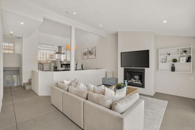 Detail Gallery Image 6 of 55 For 2021 Carnegie Ln #APT 7,  Redondo Beach,  CA 90278 - 3 Beds | 2/1 Baths