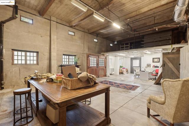 305 The Uplands, Berkeley CA: https://media.crmls.org/mediaz/b46c134b-88a4-4edf-9e29-afb126f1e3be.jpg