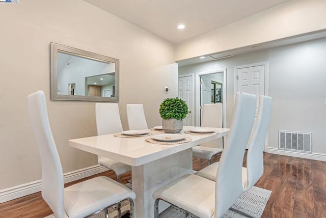 3757 Savannah Rd, Fremont CA: https://media.crmls.org/mediaz/b46c47c7-3641-4569-880e-82967e7cb3c6.jpg