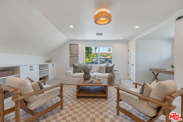 27062 Helmond Drive photo 7