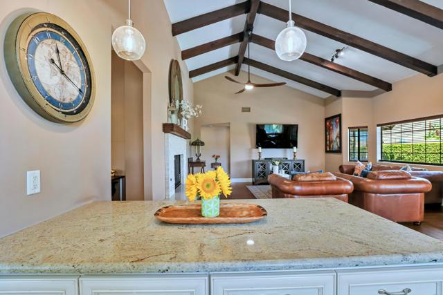 77655 Avenida Montezuma, La Quinta CA: https://media.crmls.org/mediaz/b46cdd1b-cf96-44f6-a892-a92084cc9b68.jpg