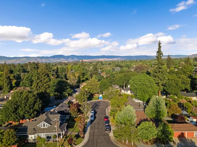 1416 Cameo Drive, Campbell CA: https://media.crmls.org/mediaz/b46d469d-e18a-4edb-ad0e-d6ce127d9f2f.jpg