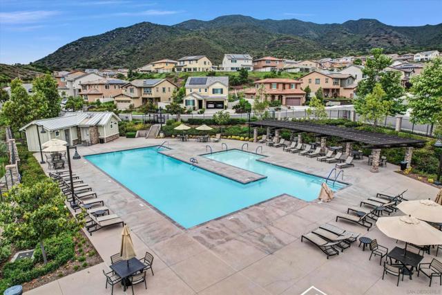 441 Ventasso Way, Fallbrook CA: https://media.crmls.org/mediaz/b46da850-9648-4277-aaf7-3bcf333fc4fe.jpg