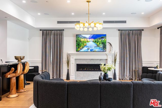 5162 Otis Avenue, Tarzana CA: https://media.crmls.org/mediaz/b46dc4a4-ed67-4aca-a7ac-e27a14ec6409.jpg