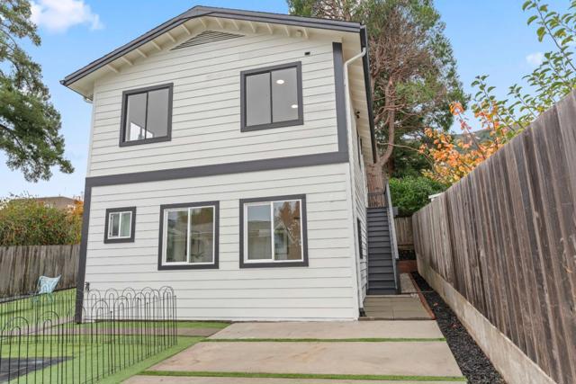 339 Monterey Street, Brisbane CA: https://media.crmls.org/mediaz/b46e2680-4f6a-4dbe-8732-be128cc9376e.jpg