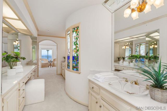 13 Breakers Isle, Dana Point, California 92629, 4 Bedrooms Bedrooms, ,3 BathroomsBathrooms,Single Family Residence,For Sale,Breakers Isle,240017490SD